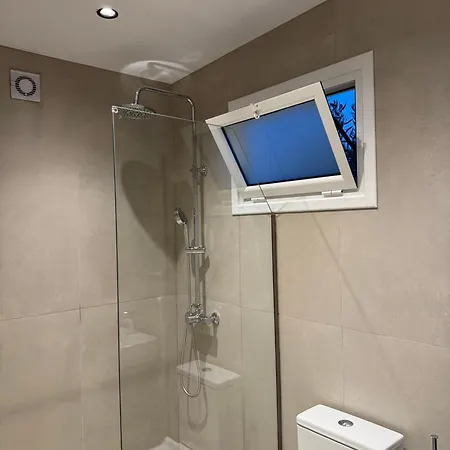 Angela Εξαμίλιο