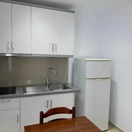 Angela Apartman *
